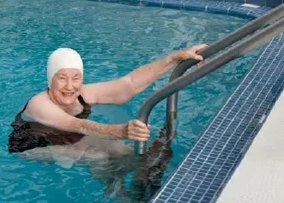 Best Seniors' Water Exercises - 24 Great Benefits for Health!